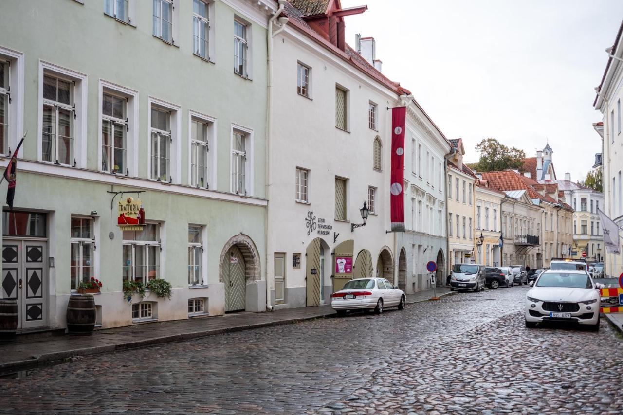 Dream Stay - Bright 2-Bedroom 2-Floor Old Town Apartment ทาลลินน์ ภายนอก รูปภาพ