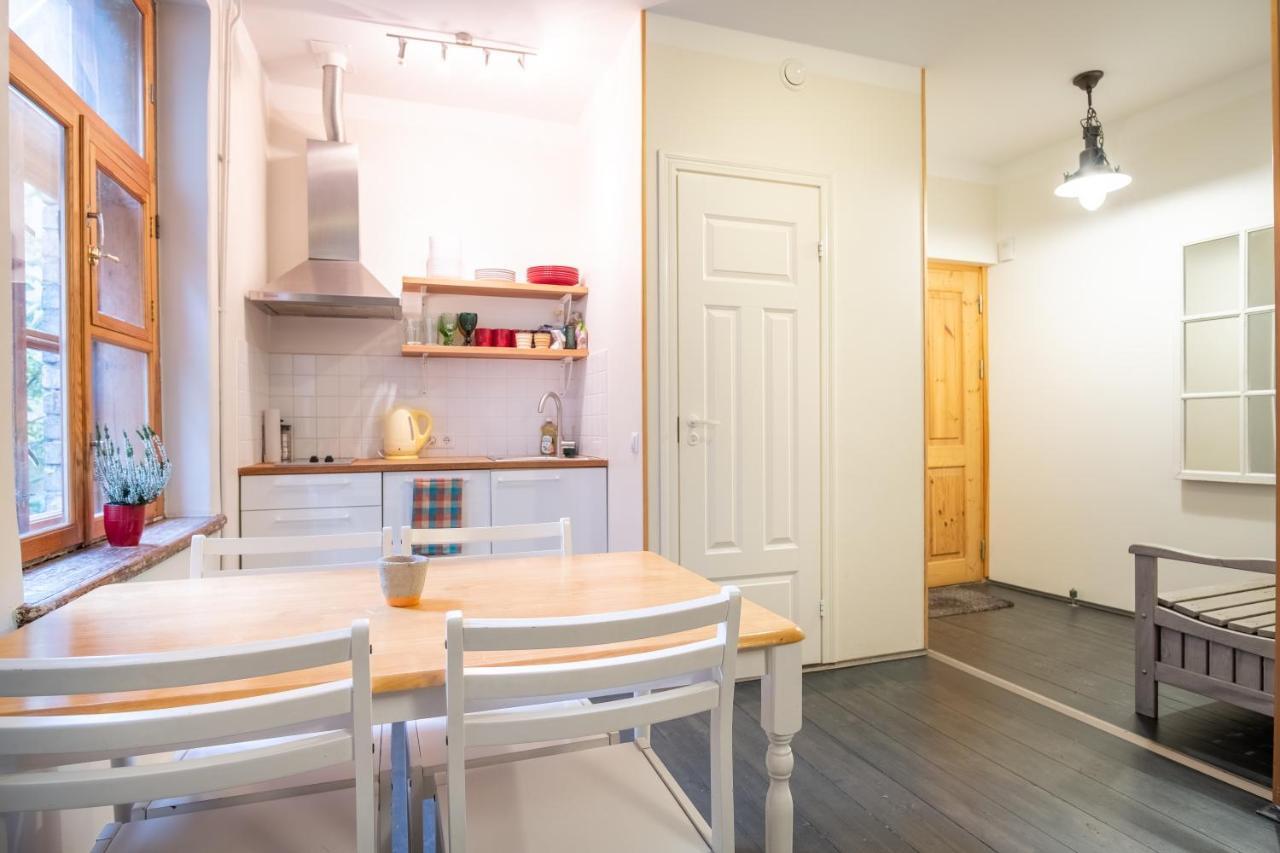 Dream Stay - Bright 2-Bedroom 2-Floor Old Town Apartment ทาลลินน์ ภายนอก รูปภาพ